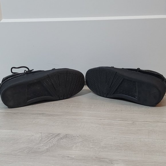 ASOS skater sneaker with chain - Picture 3 of 7